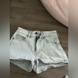 pacsun light washed jean shorts